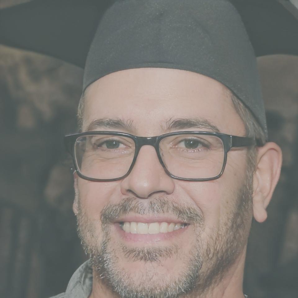 Instructor de narrativa y construcción de personajes